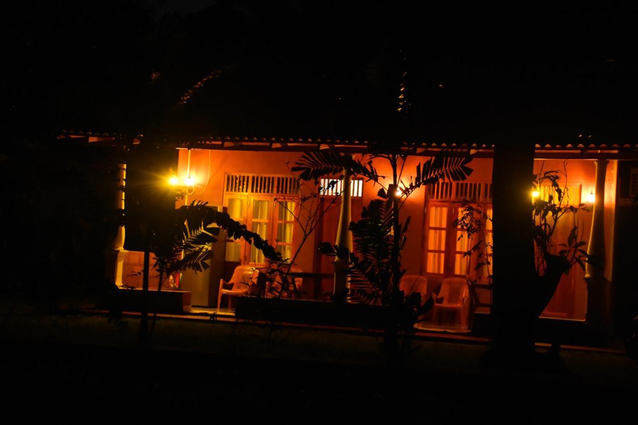 Leesa Villa Safari Resort อุดาวาลาเว ภายนอก รูปภาพ